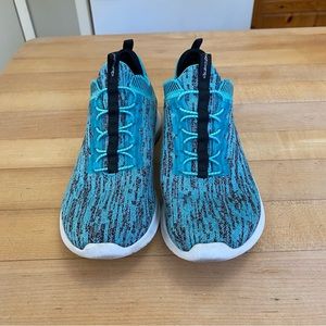 Skechers Air Cooled Memory Foam Walking Shoe